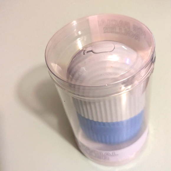 NWT Facial Ice Roller Migraine Relief, Face message and puffiness - Picture 3 of 4